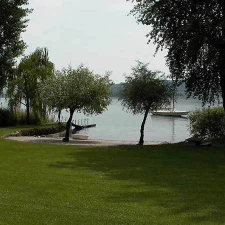 Βίλα Stunning Lakefront In